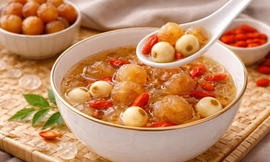 8 công thức nấu chè dưỡng nhan ấm nóng trong mùa lạnh